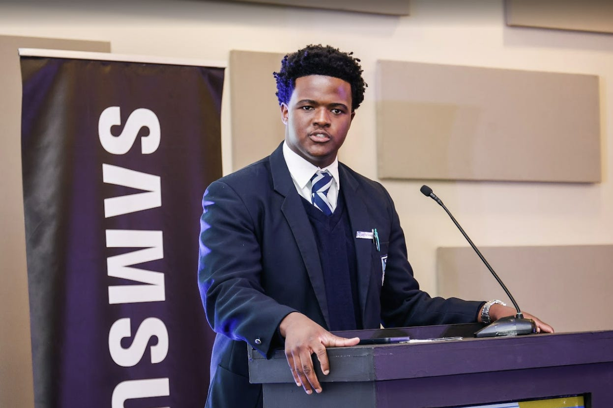 Kukhanya Mbebe, a Grade 10 learner representing the winning team